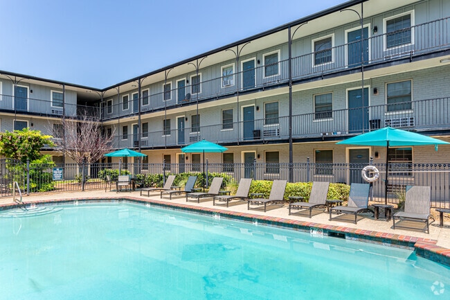 Pool - The Cove at State Street Apartments
