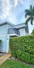 Building Photo - 602 Commodore Dr