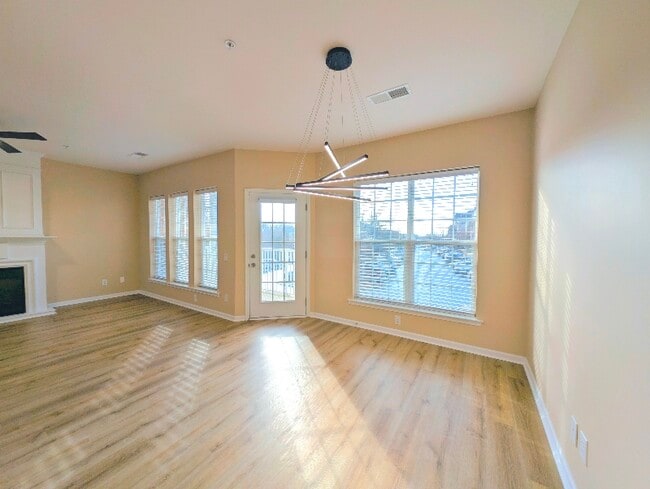 Building Photo - 15029 Santa Lucia Dr