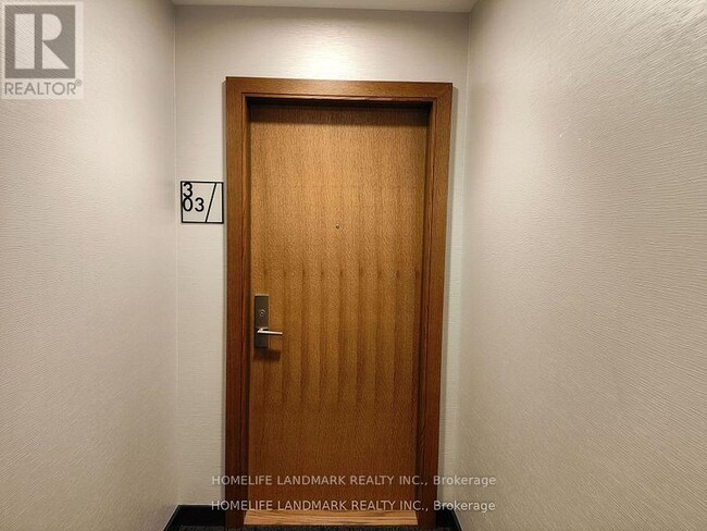 Photo du bâtiment - 56 Forest Manor Rd