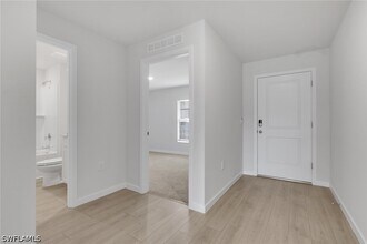 Building Photo - 532 Ilaria Ct