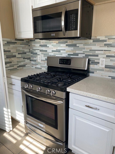 Foto del edificio - 1691 W 261st St