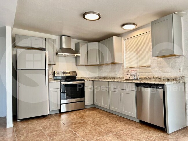 Building Photo - 1010 Camino De Las Colinas