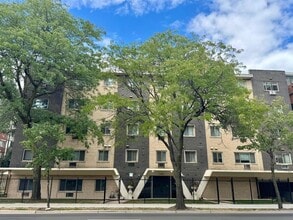 Building Photo - 1060 W Hollywood Ave