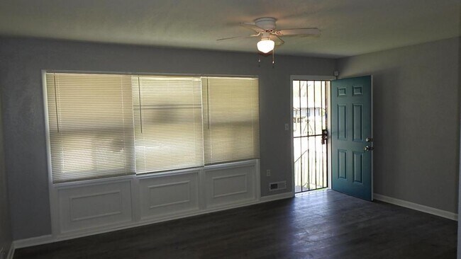 Foto del edificio - 7805 E 111th Terrace