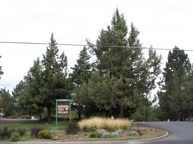 Foto del edificio - 1700 NE Wells Acres Rd