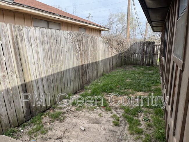 Foto del edificio - 12427 E 11th Ct