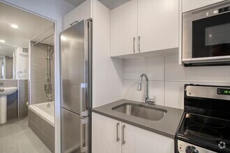 Building Photo - 3460 Rue Durocher