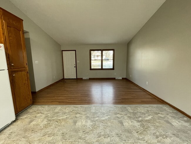 Building Photo - 131 Bellmont Dr