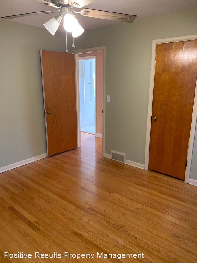 Foto del edificio - 3 br, 1 bath House - 2128 Dresden Ave