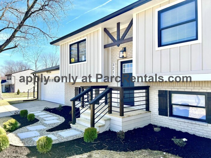 Primary Photo - 3211 Wedgewood Dr