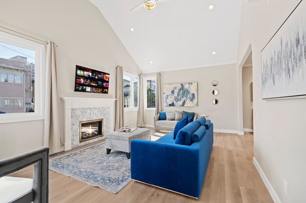 Foto principal - 3700 Third Ave