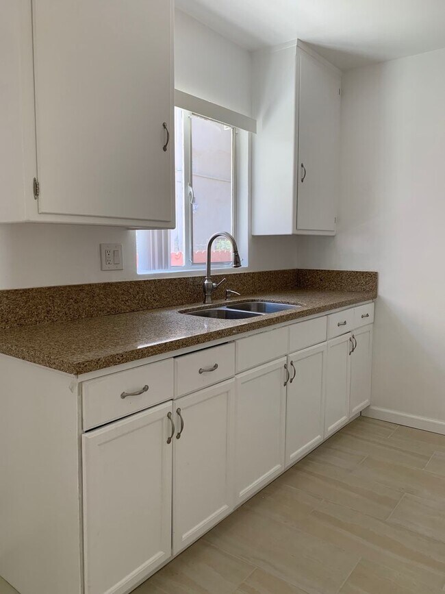 Foto del interior - 1610 Armacost Ave