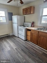 Building Photo - 122 Spring St