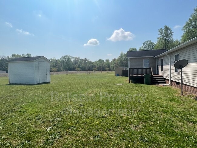 Building Photo - 109 Spring Branch Ln