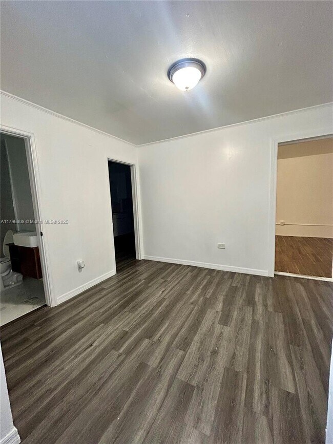 Foto del edificio - 706 S F St