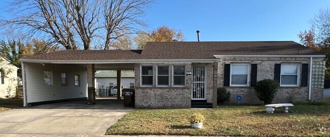 Building Photo - 708 Stiles Cir