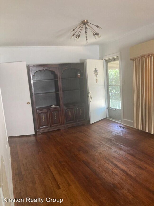 Foto del edificio - 3 br, 1 bath House - 1113 Sycamore