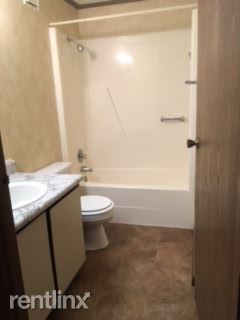 Building Photo - 206 Red Deer Ln