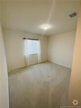 Building Photo - 505 NW Windflower Terrace