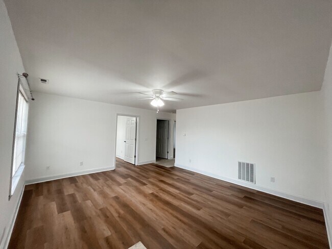 Building Photo - 2460 East 5th Street