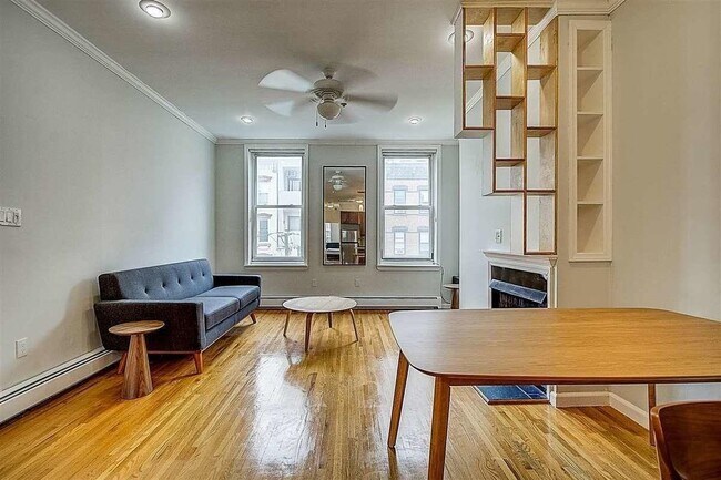 Foto del edificio - 74 Garden St