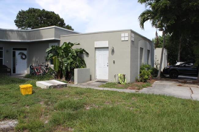 Building Photo - 673 Ipswich St
