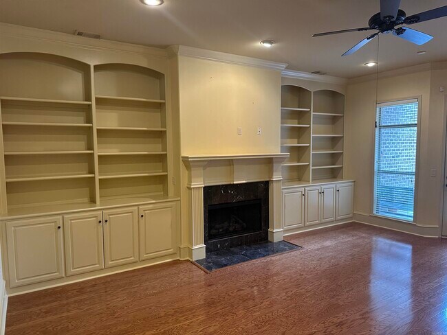 Foto del edificio - 4404 Montgomery Rd