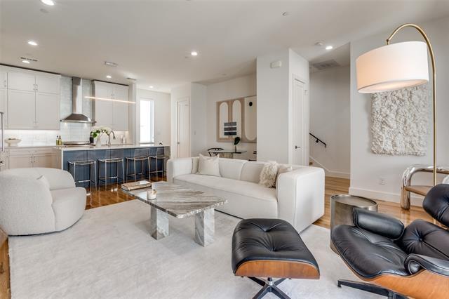 Foto principal - 2311 N Carroll Ave