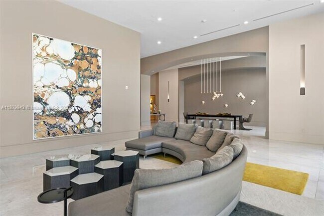 Foto del edificio - 3301 NE 183rd St