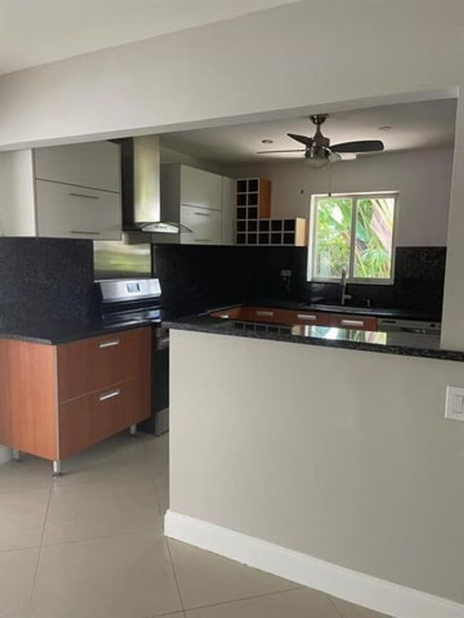 Building Photo - 4411 NE 15th Way