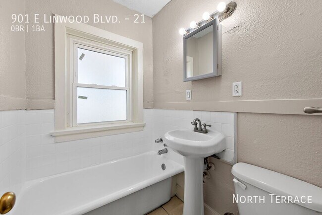 Foto del edificio - 901 Linwood Blvd