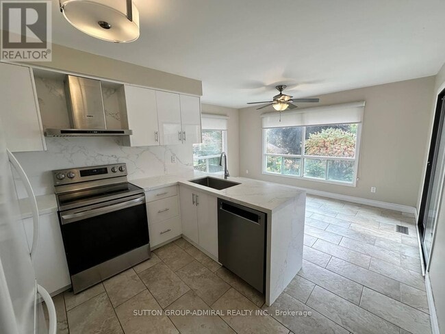 Building Photo - 102 Hazelwood Dr