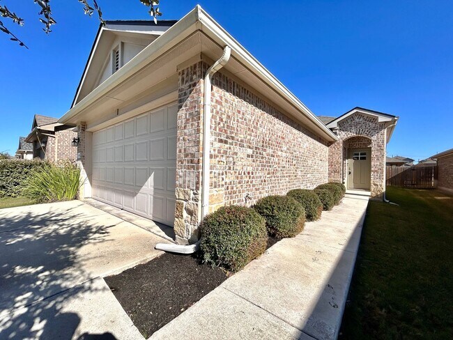 Foto del edificio - Move-In Ready 4-Bed, 2-Bath Home in Prime Fairhaven Location!