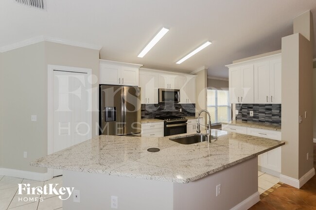 Foto del edificio - 30916 Burleigh Dr