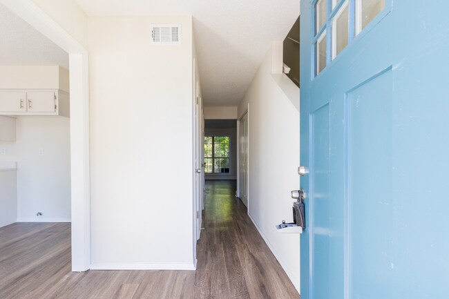 Foto del edificio - 3080 McVay Trail Dr