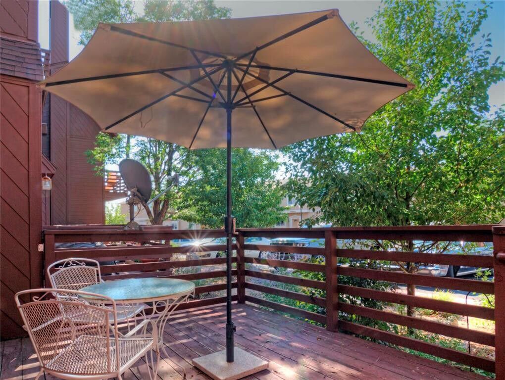 Front deck - 2270 Stepping Stones Way