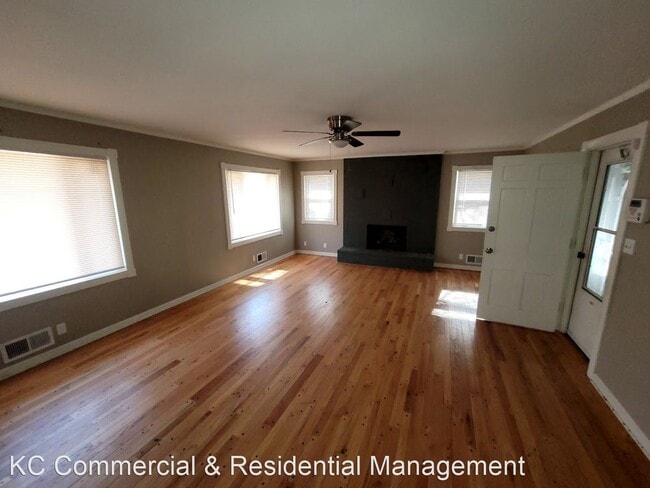 Building Photo - 3 br, 2 bath House - 10509 E. 82nd Street