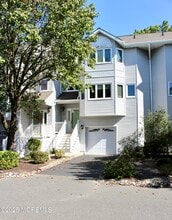 Building Photo - 153 Impatiens Ct
