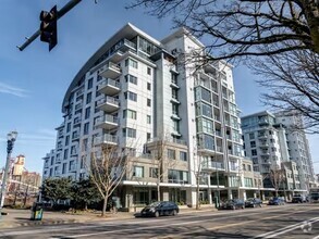 Building Photo - 1310 NW Naito Pkwy