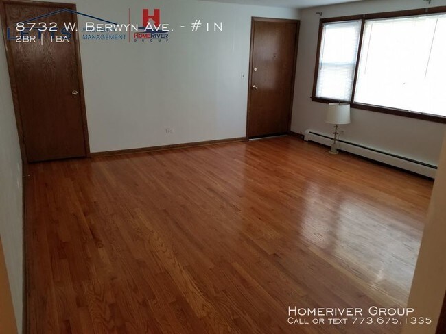 Building Photo - Spacious 2 Bedroom 1 Bath- Heat Included
