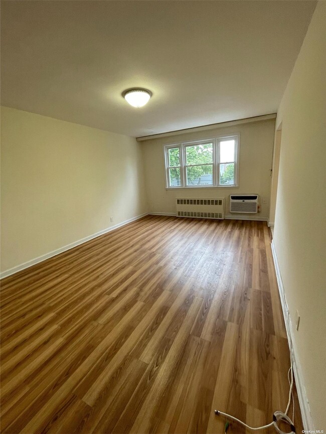 Foto del edificio - 154-12 19th Ave