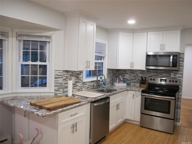 Building Photo - 6 Merlin Ln