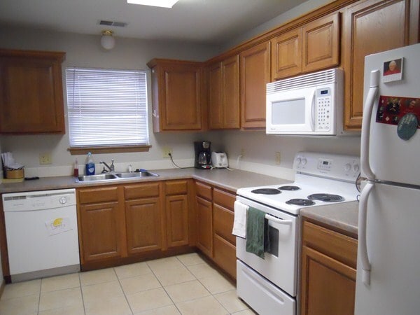 Kitchen - 1105 Ratone St