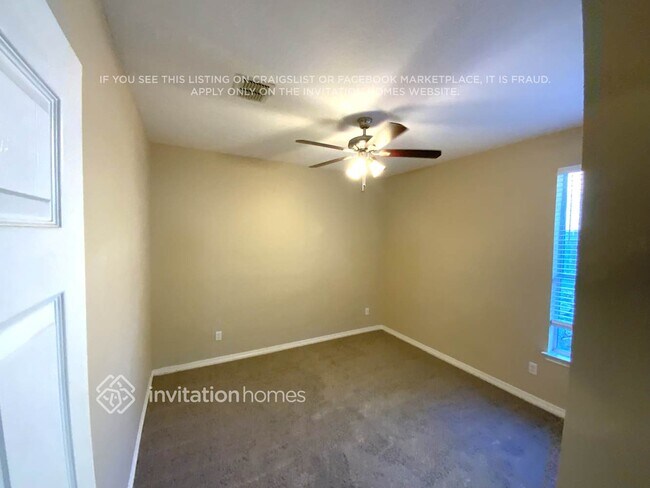Foto del edificio - 2218 Summer Brook Dr