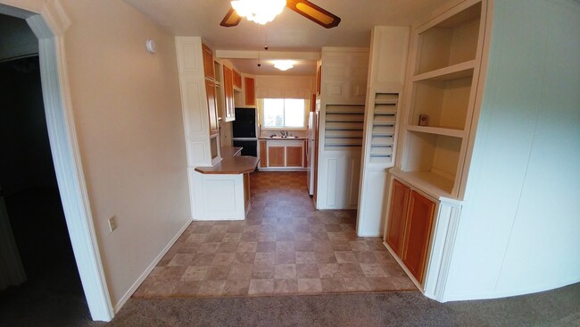Foto del edificio - Comfortable 3/Bed-2 Bath Home with a Deck ...