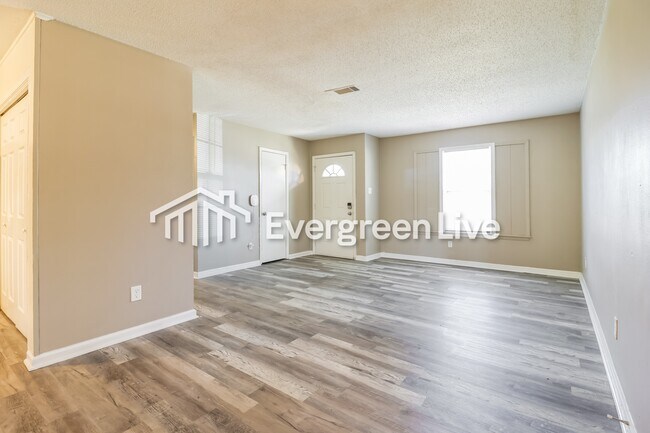 Foto del edificio - 6 Wagon Cir