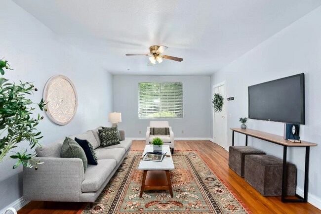 Building Photo - 3047 Montgomery Way