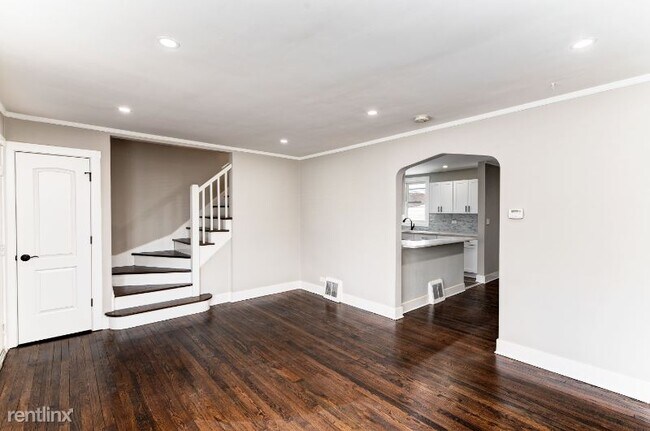 Building Photo - 3 br, 2 bath House - 9625 S Carpenter St