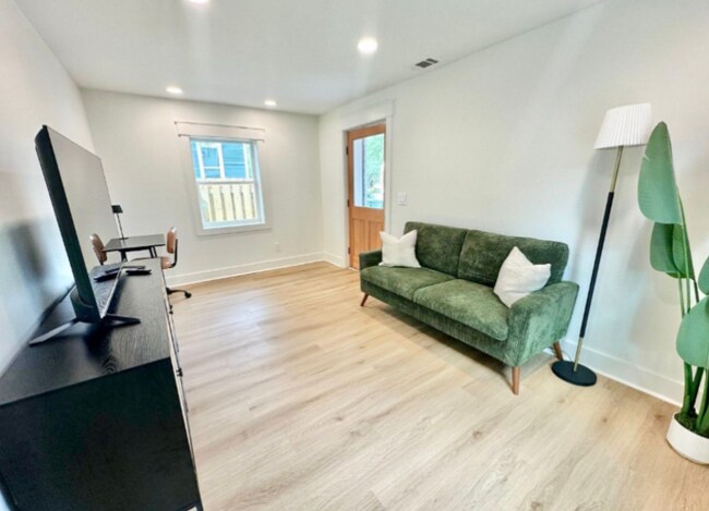 Foto del edificio - 1313 Live Oak St